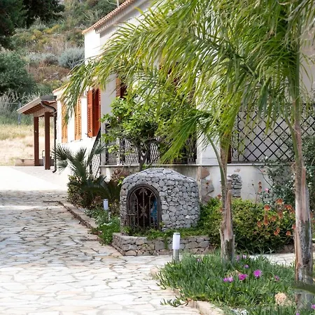 Holiday home Casa Enza Di Fronte La Tonnara